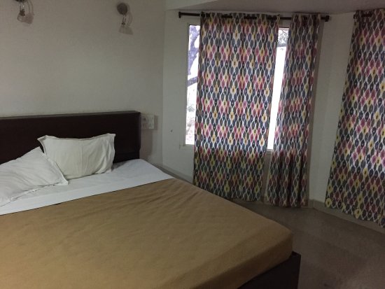 A/C ROOM (OLD)